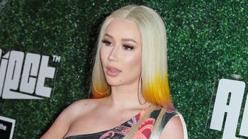 Iggy Azalea debuts 'Lola' artwork, deletes previous Instagram posts