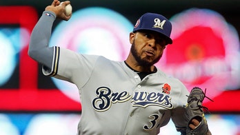 Milwaukee Brewers' Jeremy Jeffress narrowly dodges line drive heading for his head