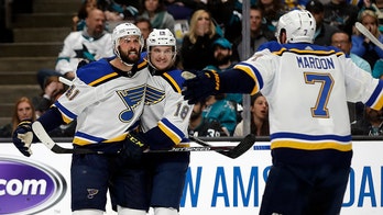 Blues defense fuels offense in 4-2 Game 2 win over Sharks