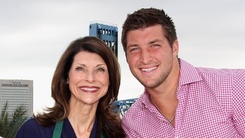 Tim Tebow praises his mom in touching Mother's Day message: 'I love you so much'