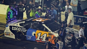 Clint Bowyer brawls with Ryan Newman at NASCAR All-Star race