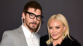 Newlyweds Hilary Duff, Matthew Koma share family holiday photo
