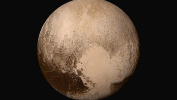 Pluto's mysterious 'beating heart' is controlling winds on the dwarf planet, study says