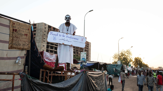 Sudanese threaten general strike in standoff with military