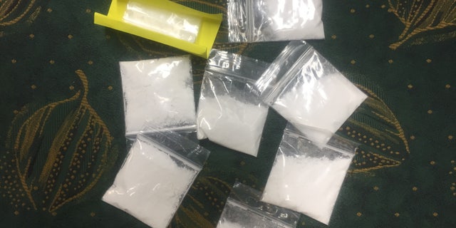 The plastic bags found in an autopsy were approximately 2.5 centimeters long and 1 cm wide.