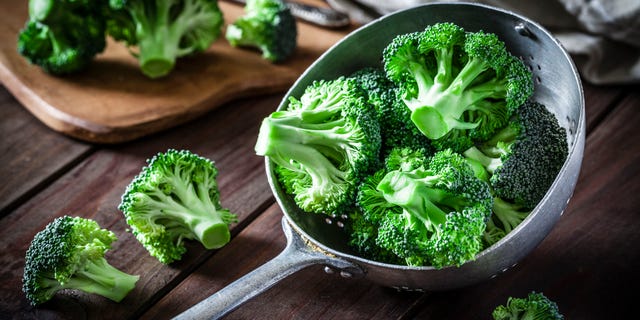 “For people predisposed to heart disease, we know that changes in diet and exercise can help stave off the disease, but there isn’t anything like that for severe mental disorders yet,” says Thomas Sedlak, director of Johns Hopkins’ Schizophrenia and Psychosis Consult Clinic.