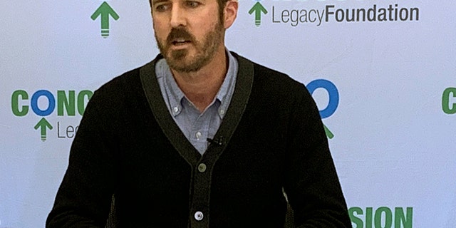 Mark Lenzi on Friday joined the several thousand others, including many former NFL players, who previously signed agreements to have their brains studied after they die by the CTE Center at Boston University.<br data-cke-eol="1">