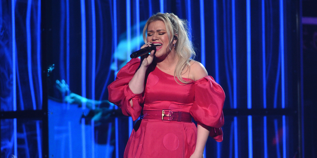 Kelly Clarkson hosted and performed at the Billboard Music Awards on Wednesday, May 1, 2019. Just hours after the show, she had her appendix removed. (Photo by Chris Pizzello/Invision/AP)