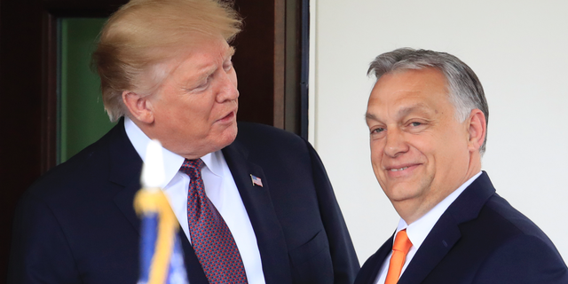 الرئيس دونالد ترامب يرحب برئيس الوزراء المجري فيكتور أوربان في البيت الأبيض في 13 مايو 2019.