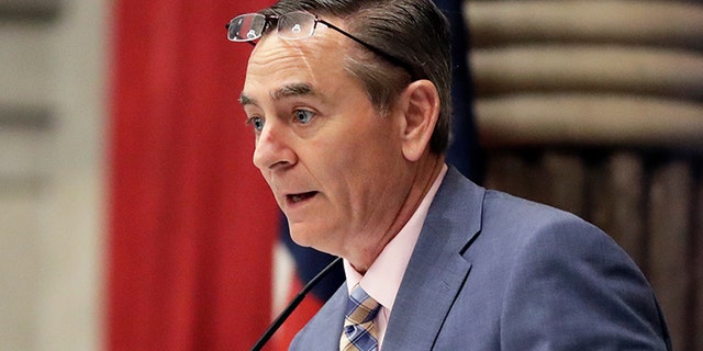 DOSSIER - In this archival photo from May 1, 2019, House Speaker Glen Casada, R-Franklin, stands at the microphone at a plenary session in Nashville, Tennessee. a vote of censure from his Republican caucus in a scandal over explicit SMS. (AP Photo / Mark Humphrey, file)