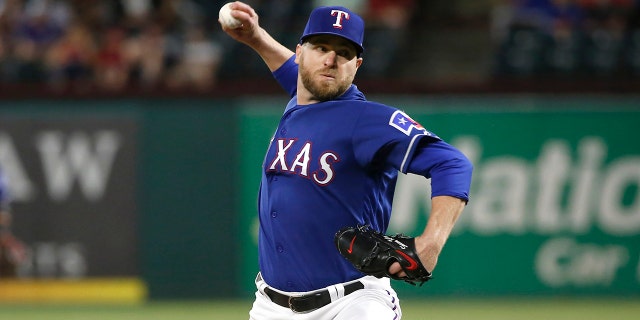 Shawn Kelley #27 of the Texas Rangers throws against the Toronto Blue Jays during the ninth inning at Globe Life Park in Arlington on May 4, 2019 in Arlington, Texas. (Photo by Ron Jenkins/Getty Images)