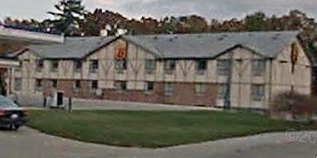 Baby girl found in Michigan motel room with her dead parents, investigators say Baby girl found in Michigan motel room with her dead parents, investigators say