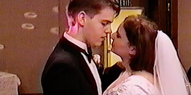 Josh and Susan Powell on their wedding day. — Oxygen
