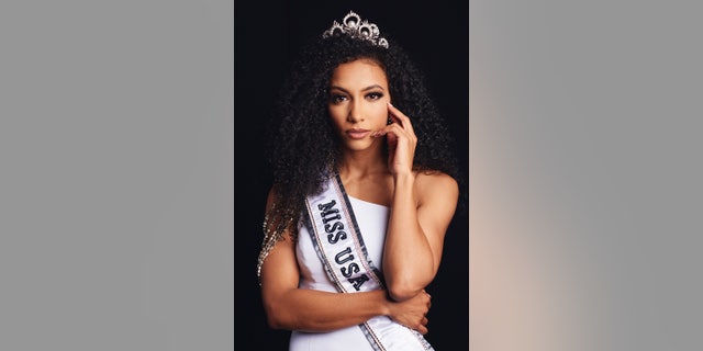 Cheslie Kryst, Miss North Carolina USA 2019, was crowned the new Miss USA 2019.