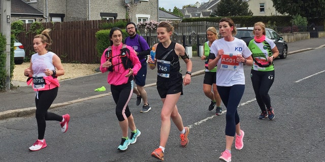 The organizers of the Belfast Marathon have apologized after admitting the course was mistakenly marked and participants ran an extra 0.3 miles than they should have.