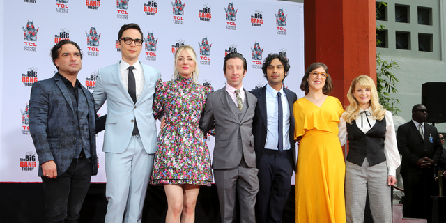 Johnny Galecki, from left, Jim Parsons, Kaley Cuoco, Simon Helberg, Kunal Nayyar, Mayim Bialik and Melissa Rauch, cast members of the TV series 
