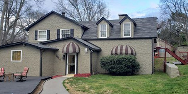Home to Parton from 1980 to 1996, the songstress’ star rose while living in the charming four-bed, three-bathroom property on 2.4 wooded acres.