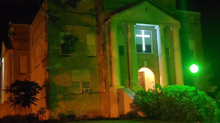 Texas county votes to keep crosses on the courthouse