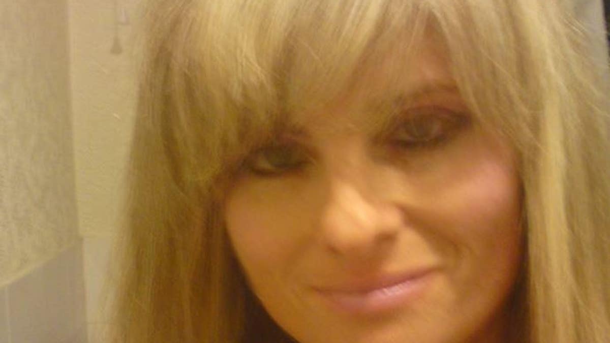 Lesley Bradbury stabbed her boyfriend after he told her she had packed too many clothes for their holiday getaway.