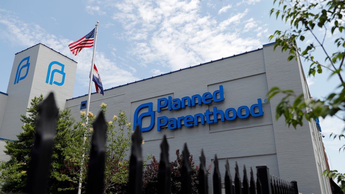 The St. Louis Planned Parenthood clinic. (AP Photo/Jeff Roberson)