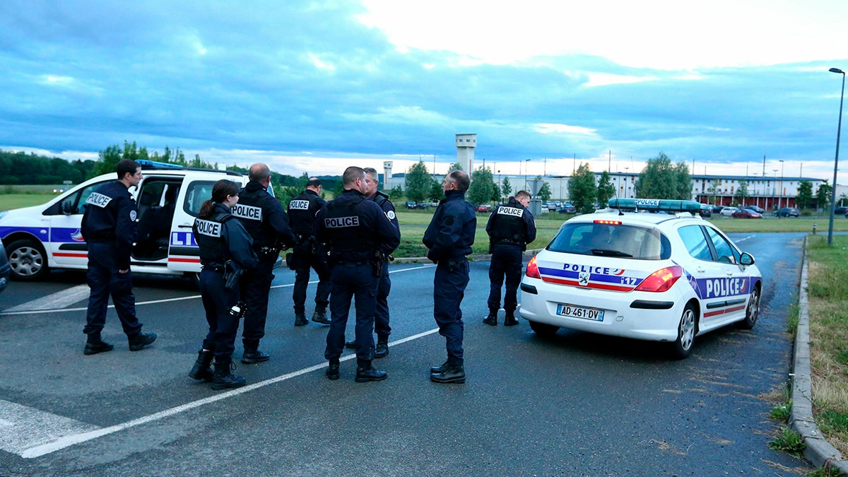 Le RAID a ete depeche a la Prison de Conde sur Sarthe Conde sur Sarthe le 11/06/2019. French police officers of the RAID arrive at the penitentiary center of Alencon, in Conde-sur-Sarthe, northwestern France, as a hostage-taking is underway late on June 11, 2019.
