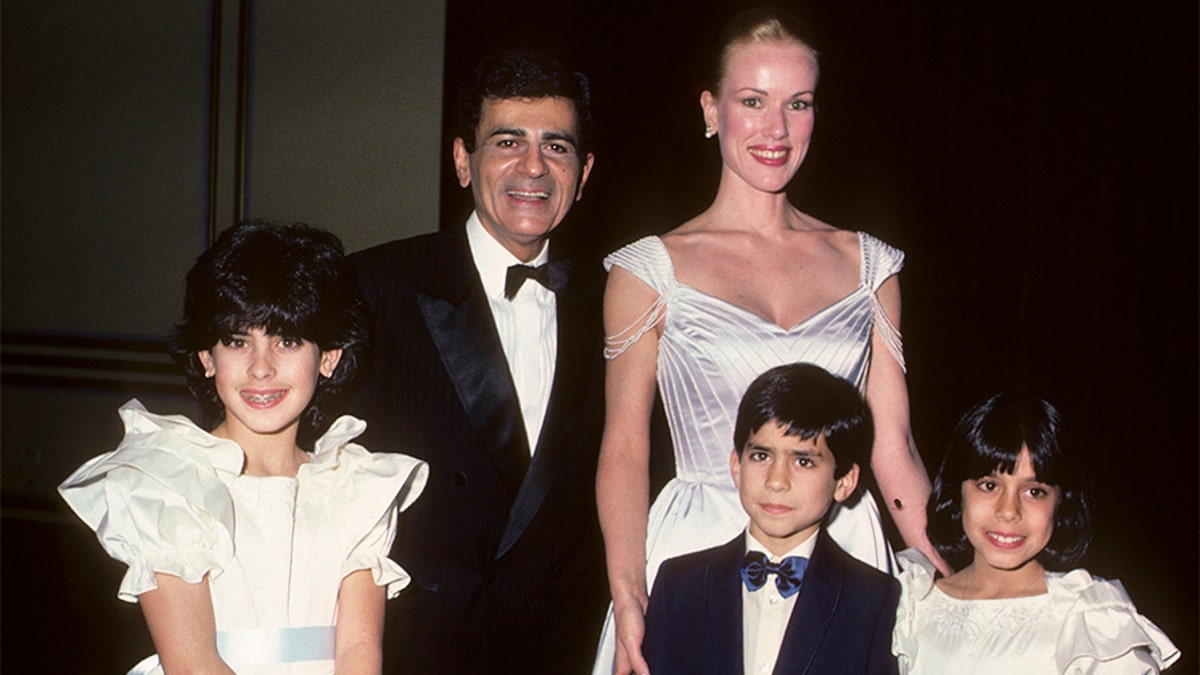 Radio Personality Casey Kasem, wife Jean Kasem, daughter Kerri Kasem, son Michael Kasem and daughter Julie Kasem attend Lebanon-Syrian American Society of Greater Los Angeles Man of the Year Awards on January 25, 1985, at the Beverly Wilshire Hotel in Beverly Hills, California. (Photo by Ron Galella/Ron Galella Collection via Getty Images)
