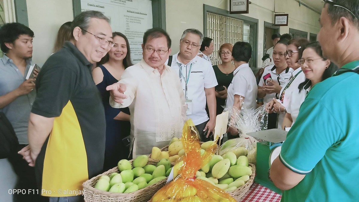 Agriculture Secretary Emmanuel "Manny" Pinol said that there are over 4.4 million pounds of mangoes endanger of rotting.