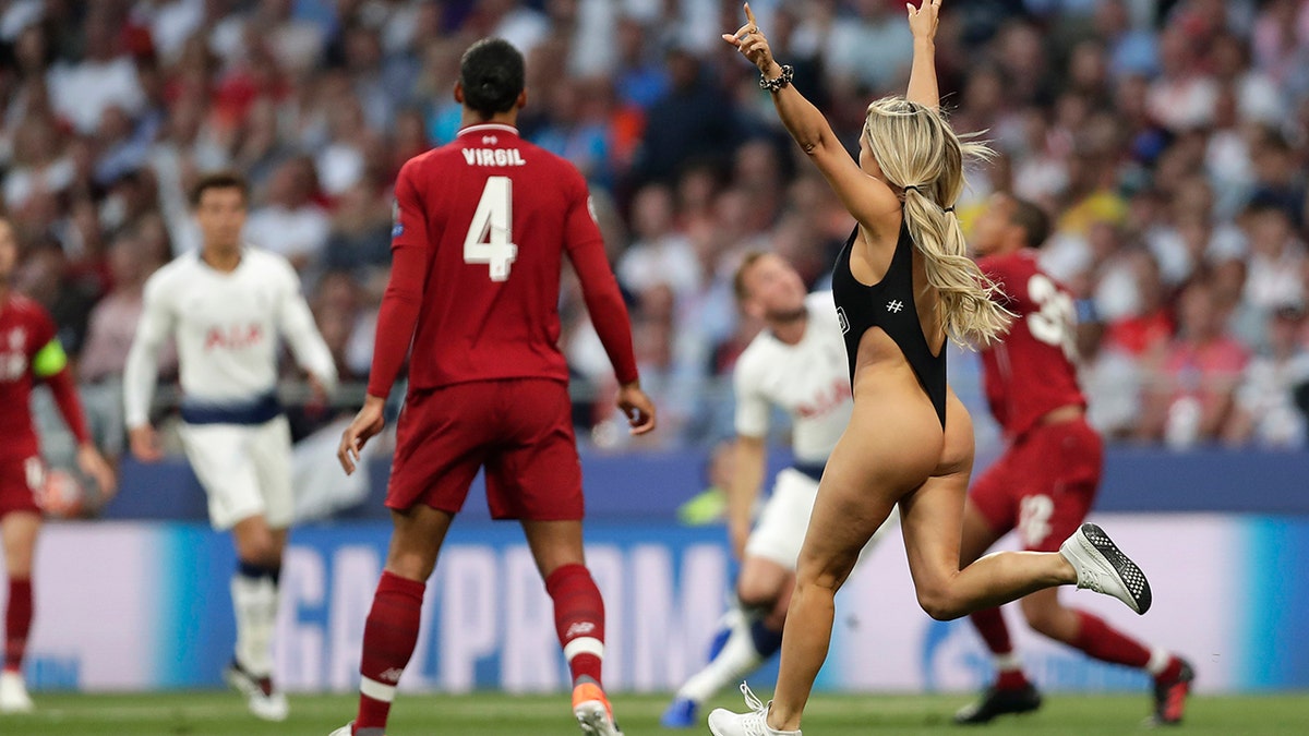 Women streaker Kinsey Wolanski during the UEFA Champions League match between Tottenham Hotspur v Liverpool at the Wanda Metropolitano on June 1, 2019 in Madrid Spain (AP Photo/Manu Fernandez)