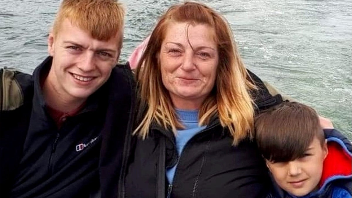 Sarah Carew with hers sons Reece, left, and Leon, right, had written a heartbreaking bucket list to make the most of her remaining time with her children.