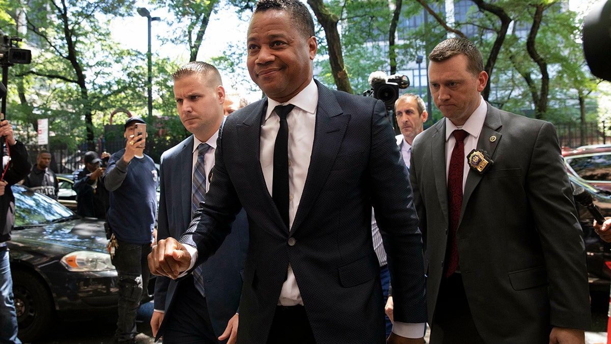 Actor Cuba Gooding Jr. arrives at the New York Police Department's Special Victim's Unit, Thursday, June 13, 2019 to face allegations he groped a woman at a city night spot. A 29-year-old woman told police the 51-year-old Gooding grabbed her breast while he was intoxicated around 11:15 p.m. Sunday. Gooding denies the allegations. (AP Photo/Mark Lennihan)