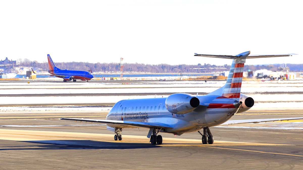 Airport planes boston