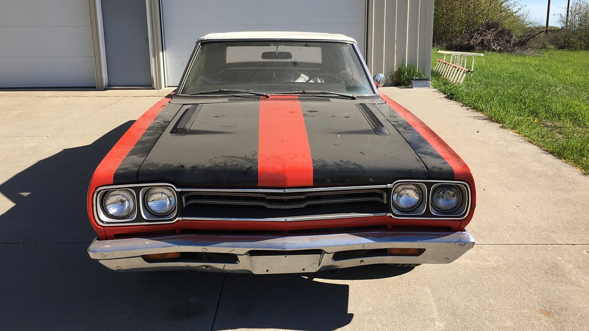 Abandoned rare 1969 Plymouth GTX muscle car being auctioned by