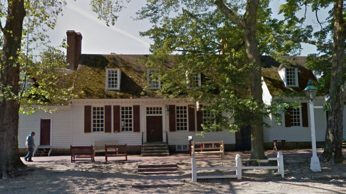A street view image of Shields Tavern in Williamsburg, Va. 
