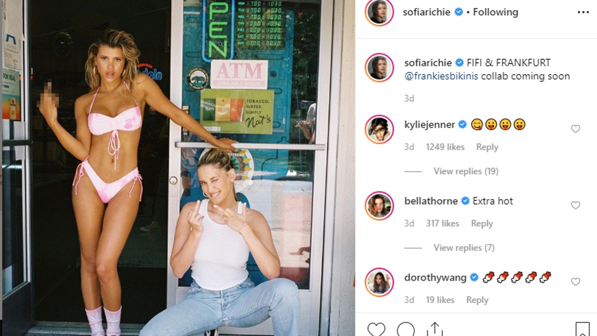 Sofia Richie Wears Bikini, Chanel Sneakers at 21st Birthday in Vegas –  Footwear News