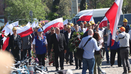 Poland's democracy anniversary marred by political divisions