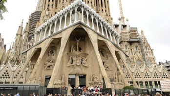 Spain: Unfinished Gaudí church gets permit after 137 years
