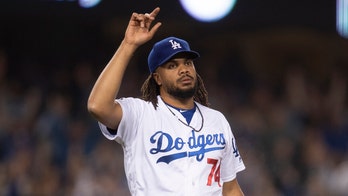 Los Angeles Dodgers' Kenley Jansen executes odd play in pivotal moment against Chicago Cubs