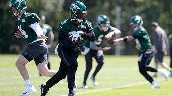Trash-talking Bell feels 'so good' in Jets practice debut