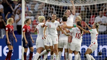 Women's World Cup: England sweep aside Norway to reach semifinals