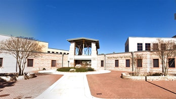 Texas high school student shines in viral 'good morning y'all' video