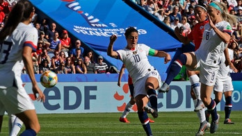 US soccer star Carli Lloyd sent message to critics with golf-clap celebration
