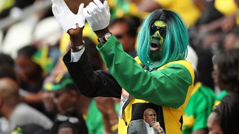 Jamaican player whiffs on bicycle kick, nails Italian captain in the face