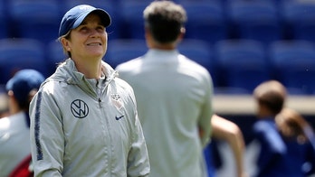 Heather O'Reilly says US team 'not perfect' after Hope Solo slams coach Jill Ellis
