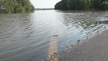 Arkansas losing over $20M a day from record flooding as residents brace for water to keep rising