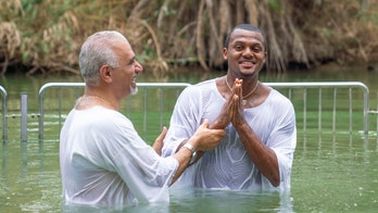 NFL quarterback gets baptized in Jordan River during 'life-changing' first trip to Israel