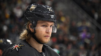 Vegas Golden Knights agree to 8-year contract with star William Karlsson