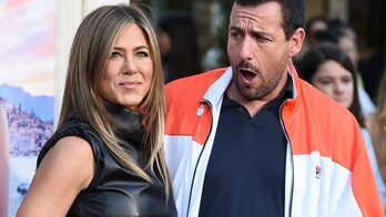 Jennifer Aniston teased Adam Sandler with countdown texts leading up to 'Murder Mystery' kissing scene
