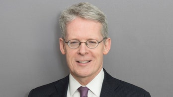 Trump announces exit of top WH lawyer Emmet Flood