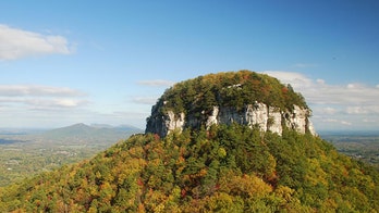 Mom uses GPS to locate daughter, 17, trapped under car 25 feet down mountainside