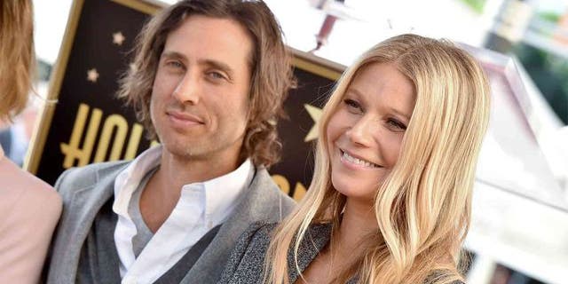 Brad Falchuk (L) with wife Gwyneth Paltrow
